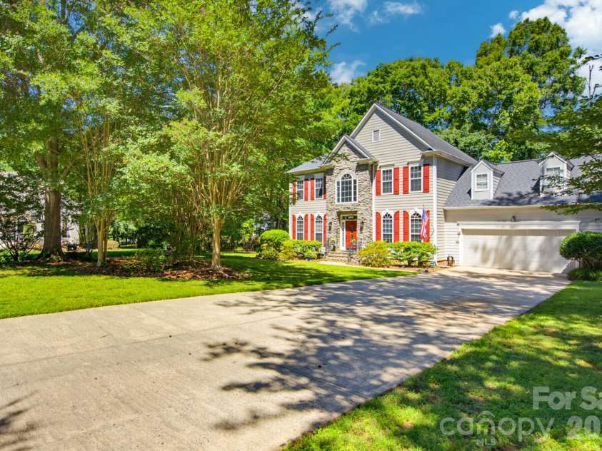7148 Plough Drive, Mint Hill, NC 28227.  MLS# CAR4387678, YatesRealty ID 29355. 
