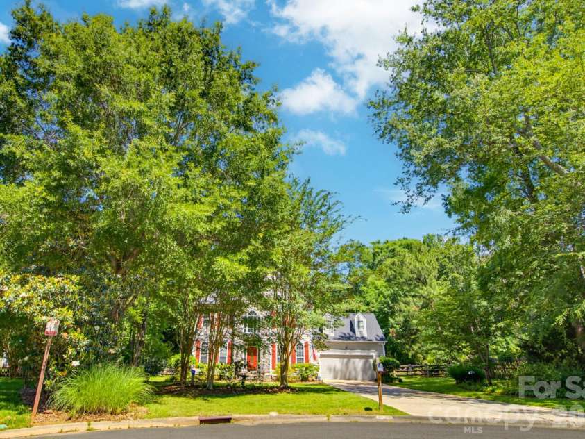 7148 Plough Drive, Mint Hill, NC 28227.  MLS# CAR4387678, YatesRealty ID 29355. 