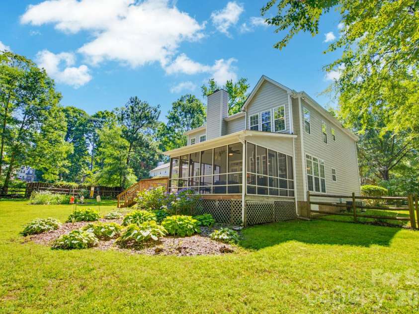 7148 Plough Drive, Mint Hill, NC 28227.  MLS# CAR4387678, YatesRealty ID 29355. 