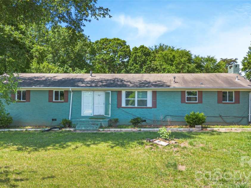 3501 Shopton Road, Charlotte, NC 28217.  MLS# CAR4383387, YatesRealty ID 29356. 