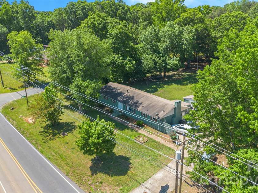 3501 Shopton Road, Charlotte, NC 28217.  MLS# CAR4383387, YatesRealty ID 29356. 