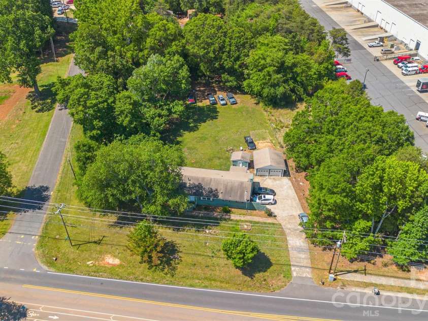 3501 Shopton Road, Charlotte, NC 28217.  MLS# CAR4383387, YatesRealty ID 29356. 