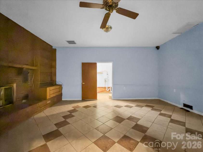 3501 Shopton Road, Charlotte, NC 28217.  MLS# CAR4383387, YatesRealty ID 29356. 