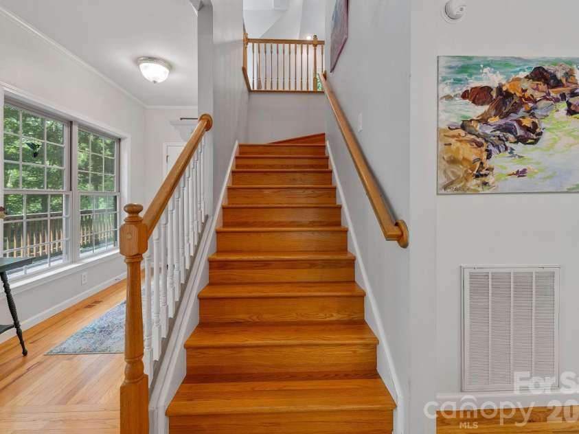 174 deep woods Trail, Canton, NC 28716.  MLS# CAR4378961, YatesRealty ID 29357. Back downstairs