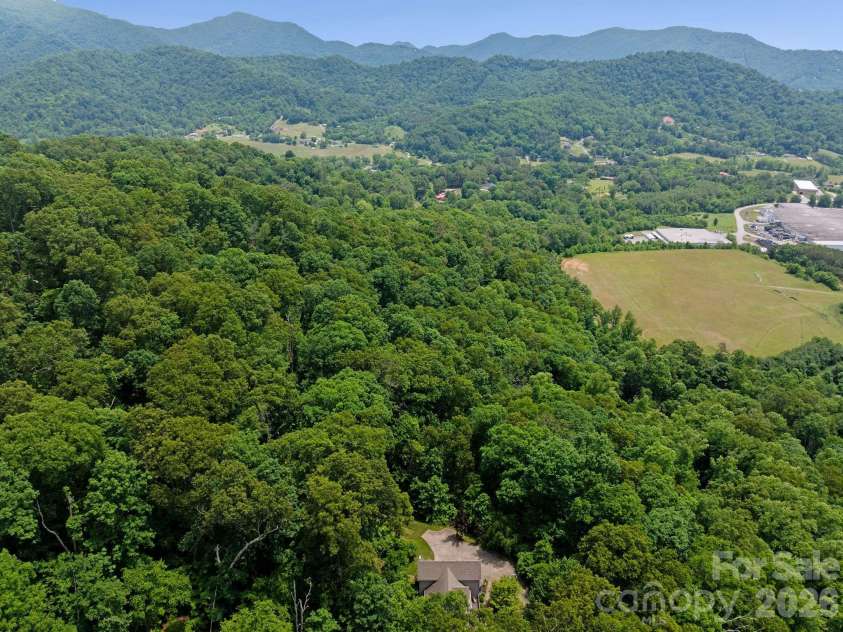 174 deep woods Trail, Canton, NC 28716.  MLS# CAR4378961, YatesRealty ID 29357. Privacy surrounds you. 