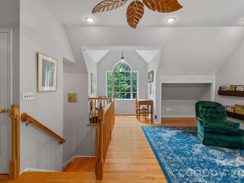 174 deep woods Trail, Canton, NC 28716.  MLS# CAR4378961, YatesRealty ID 29357. Upstairs landing area 