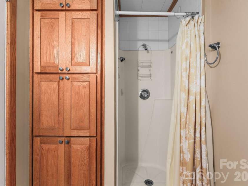 141 Winged Elm Lane, Mooresville, NC 28115.  MLS# CAR4391034, YatesRealty ID 29358. 
