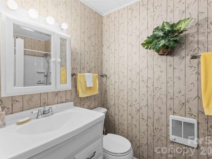 141 Winged Elm Lane, Mooresville, NC 28115.  MLS# CAR4391034, YatesRealty ID 29358. 