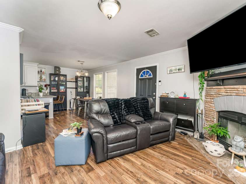 201 Easy Street, Concord, NC 28027.  MLS# CAR4255240, YatesRealty ID 29358. 