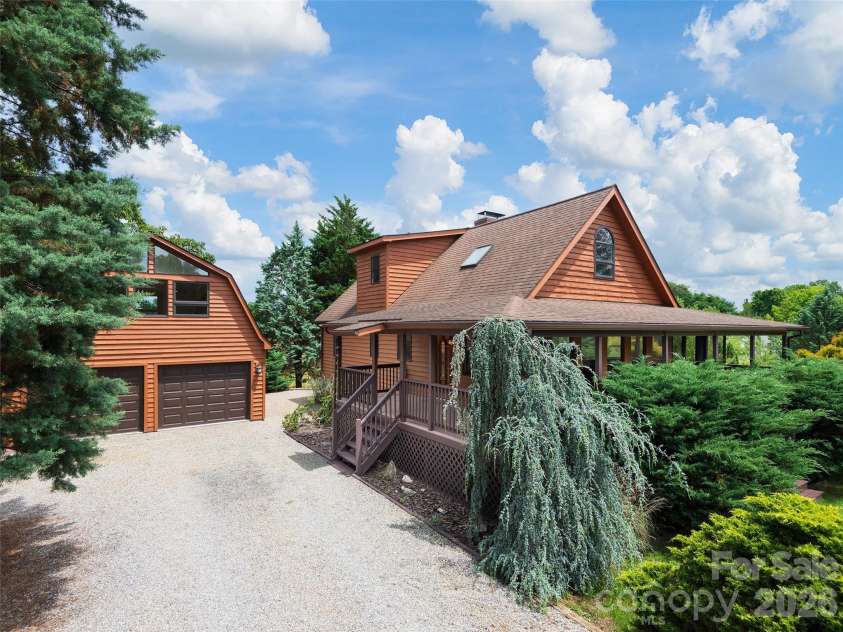 7 Hope Lane, Weaverville, NC 28787.  MLS# CAR4391127, YatesRealty ID 29359. 