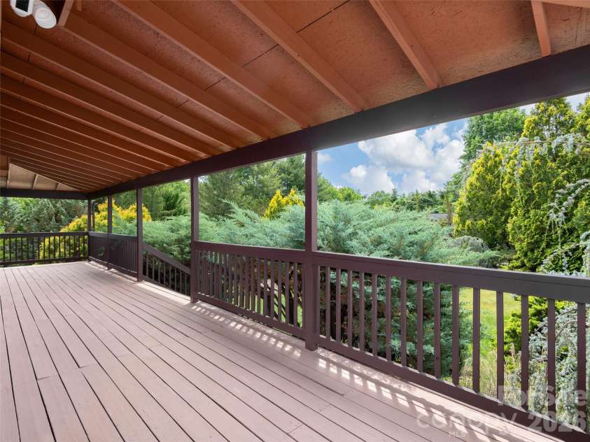7 Hope Lane, Weaverville, NC 28787.  MLS# CAR4391127, YatesRealty ID 29359. 