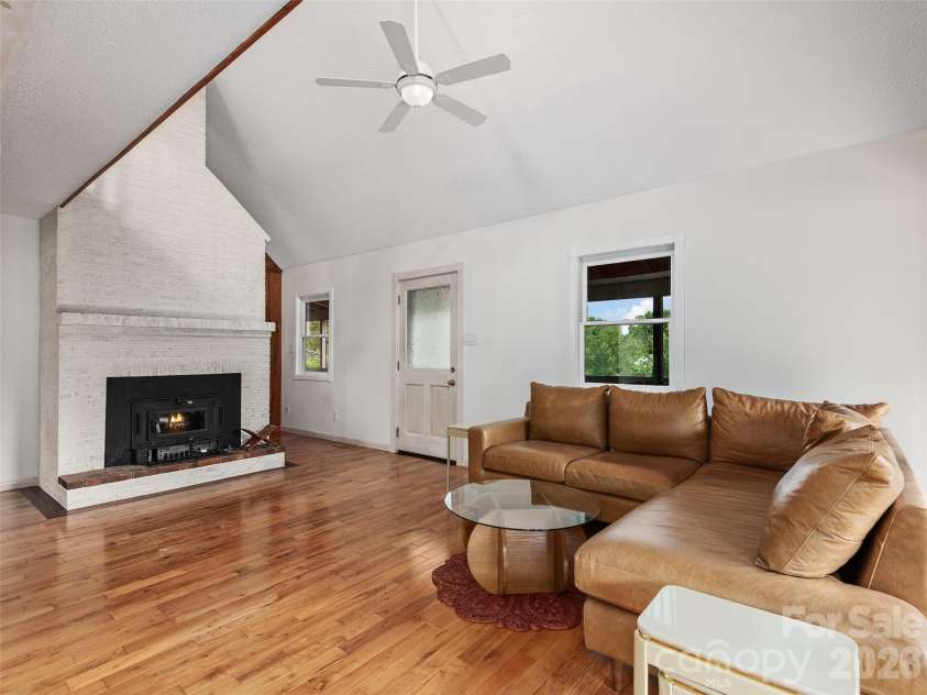 7 Hope Lane, Weaverville, NC 28787.  MLS# CAR4391127, YatesRealty ID 29359. 