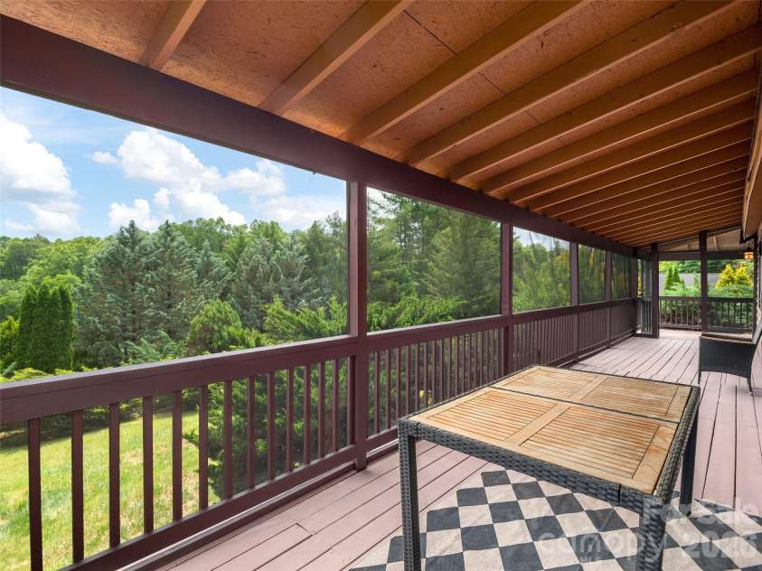 7 Hope Lane, Weaverville, NC 28787.  MLS# CAR4391127, YatesRealty ID 29359. 