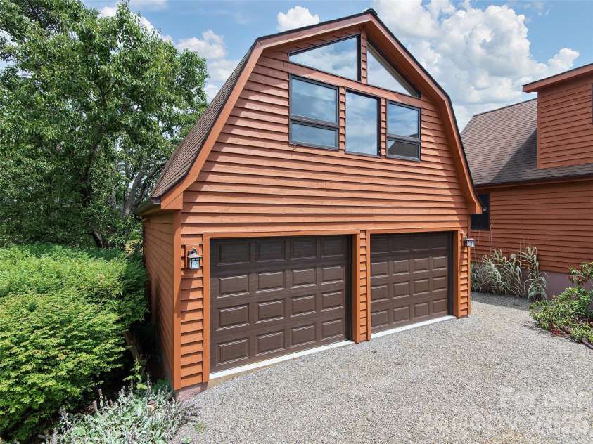 7 Hope Lane, Weaverville, NC 28787.  MLS# CAR4391127, YatesRealty ID 29359. 