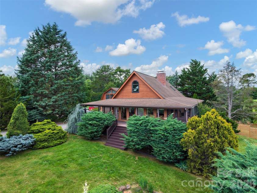 7 Hope Lane, Weaverville, NC 28787.  MLS# CAR4391127, YatesRealty ID 29359. 