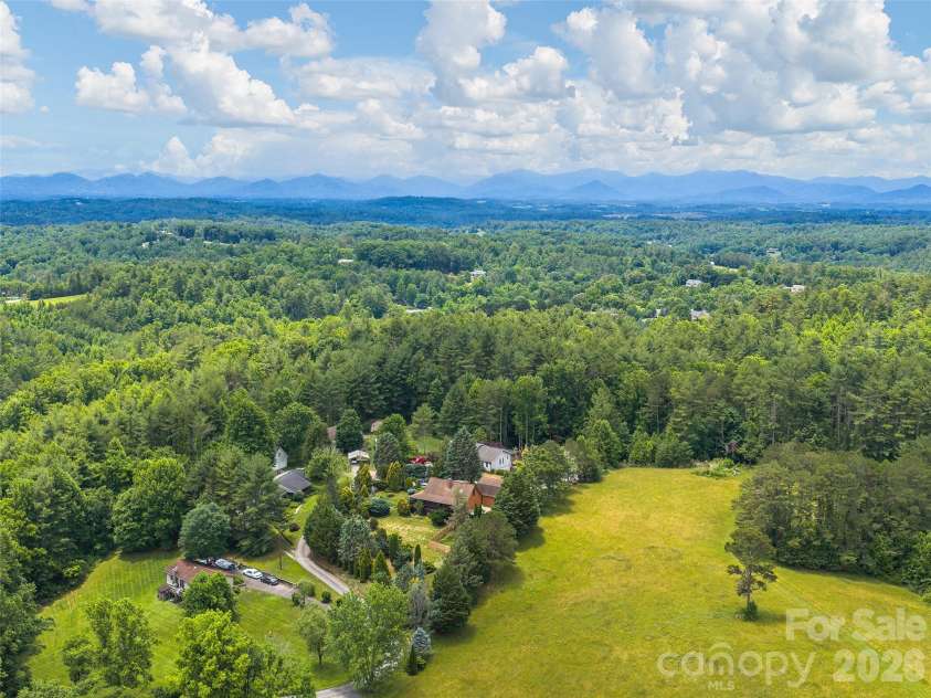 7 Hope Lane, Weaverville, NC 28787.  MLS# CAR4391127, YatesRealty ID 29359. 