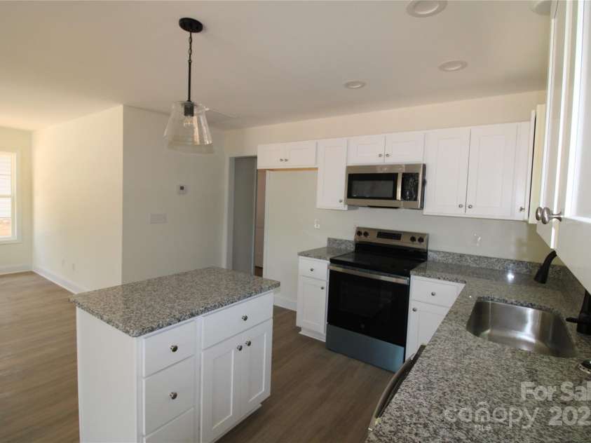 1149 Sanders Street, Rock Hill, SC 29732.  MLS# CAR4285925, YatesRealty ID 29361. Kitchen