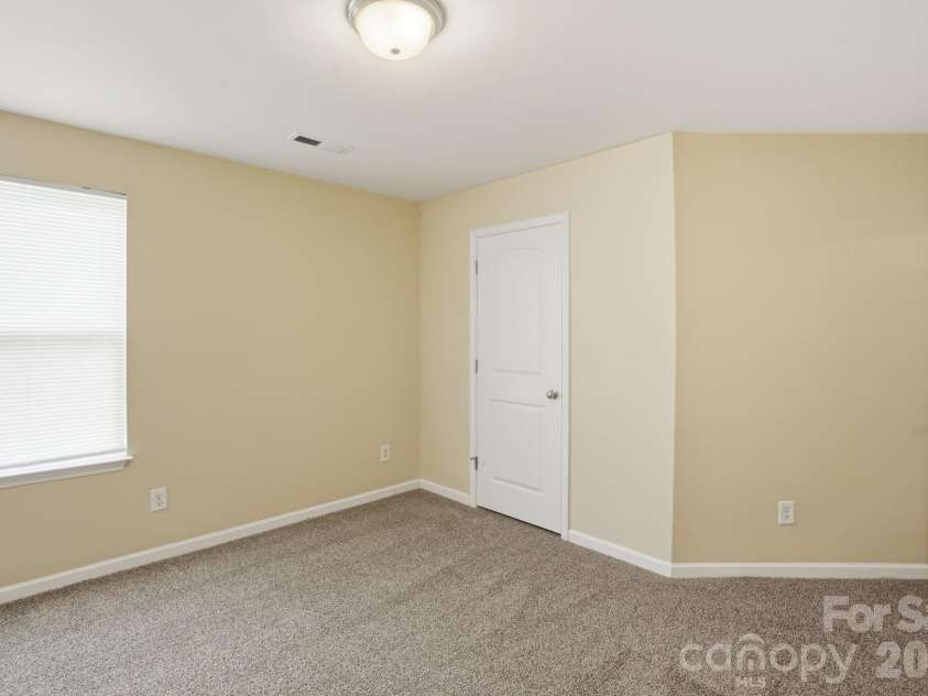 5056 Broad Leaf Court, Dallas, NC 28034.  MLS# CAR4384002, YatesRealty ID 29361. 