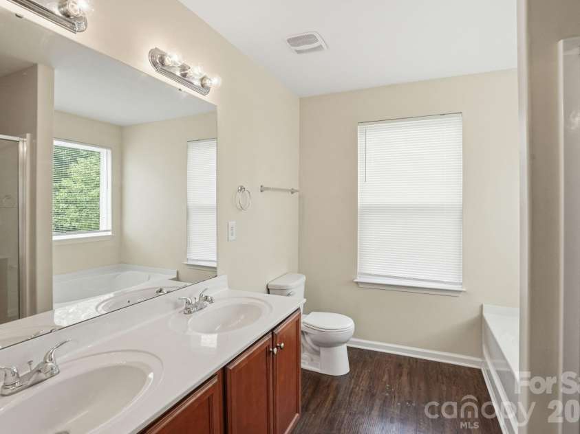5056 Broad Leaf Court, Dallas, NC 28034.  MLS# CAR4384002, YatesRealty ID 29361. 