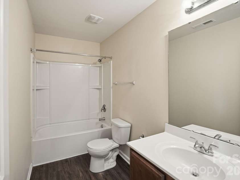 5056 Broad Leaf Court, Dallas, NC 28034.  MLS# CAR4384002, YatesRealty ID 29361. 