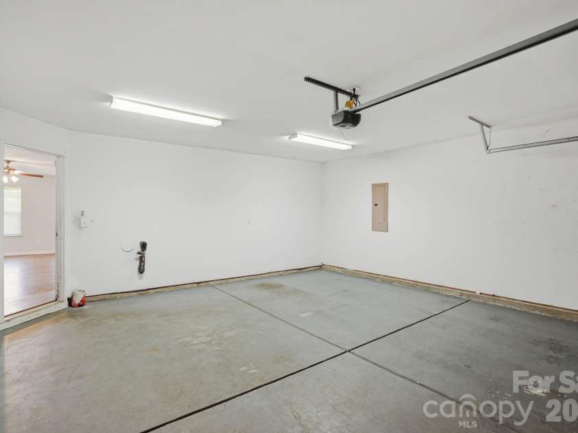 5056 Broad Leaf Court, Dallas, NC 28034.  MLS# CAR4384002, YatesRealty ID 29361. 