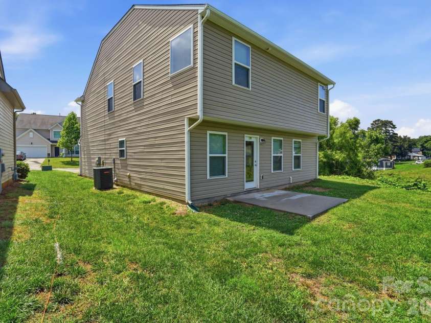 5056 Broad Leaf Court, Dallas, NC 28034.  MLS# CAR4384002, YatesRealty ID 29361. 