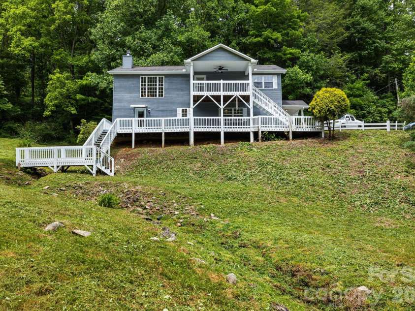 100 Woven Cloud Lane, Waynesville, NC 28785.  MLS# CAR4387086, YatesRealty ID 29362. 
