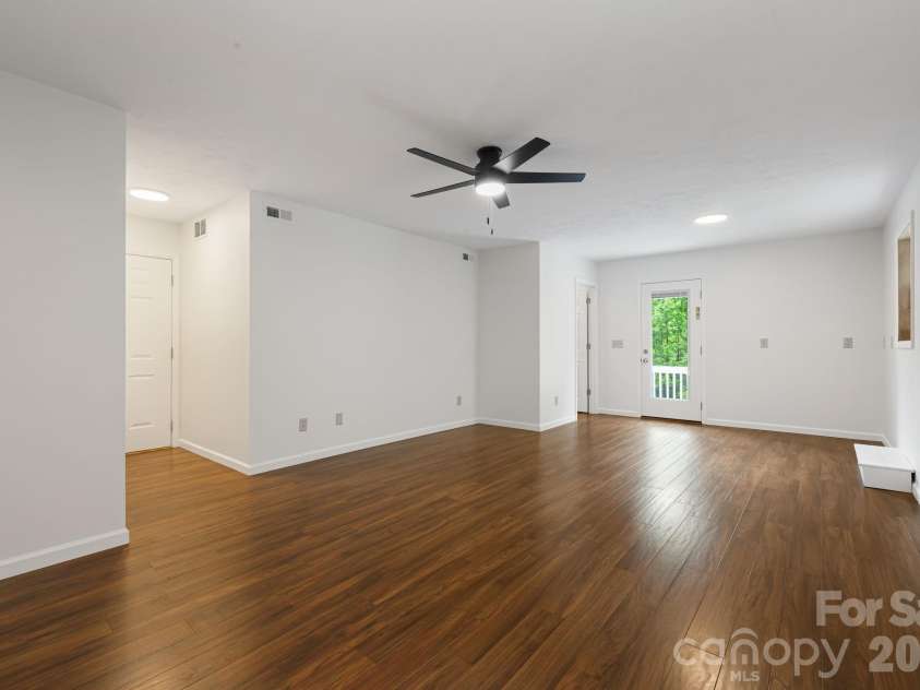 100 Woven Cloud Lane, Waynesville, NC 28785.  MLS# CAR4387086, YatesRealty ID 29362. 