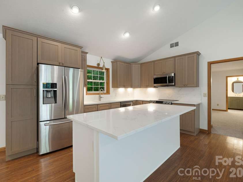 100 Woven Cloud Lane, Waynesville, NC 28785.  MLS# CAR4387086, YatesRealty ID 29362. 
