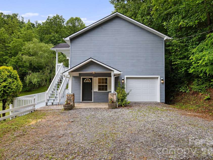 100 Woven Cloud Lane, Waynesville, NC 28785.  MLS# CAR4387086, YatesRealty ID 29362. 