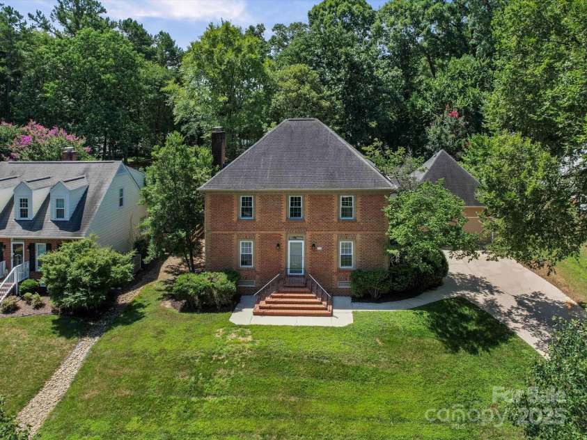 138 Tetbury Avenue, Concord, NC 28025.  MLS# CAR4283002, YatesRealty ID 29362. Aerial Front