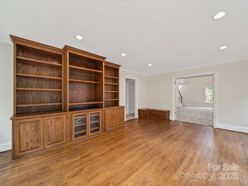 138 Tetbury Avenue, Concord, NC 28025.  MLS# CAR4283002, YatesRealty ID 29362. Den/Sunroom