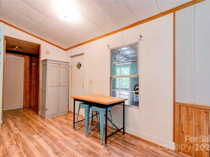 121 whipporwill Court, Grover, NC 28073.  MLS# CAR4277510, YatesRealty ID 29363. 