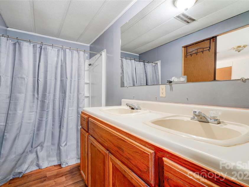 121 whipporwill Court, Grover, NC 28073.  MLS# CAR4277510, YatesRealty ID 29363. 