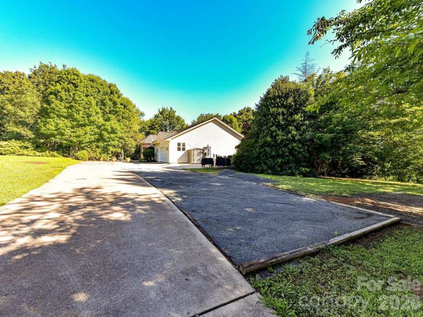7702 Rivercrest Court, Monroe, NC 28110.  MLS# CAR4385437, YatesRealty ID 29363. 