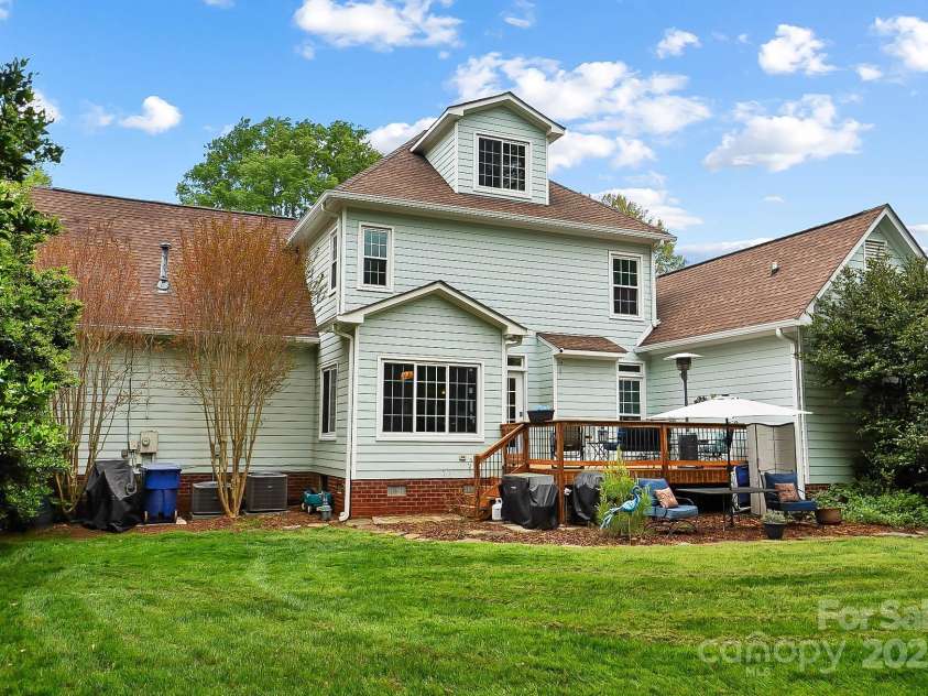 1214 Foxfield Road, Waxhaw, NC 28173.  MLS# CAR4240953, YatesRealty ID 29364. 