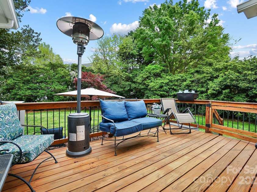 1214 Foxfield Road, Waxhaw, NC 28173.  MLS# CAR4240953, YatesRealty ID 29364. 