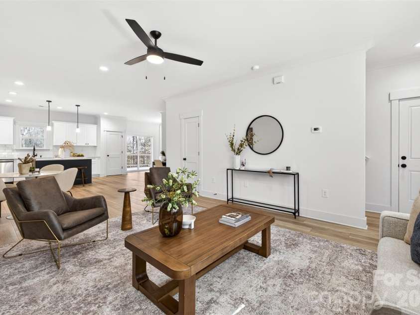 4630 McClure Road, Charlotte, NC 28216.  MLS# CAR4380944, YatesRealty ID 29364. Representation