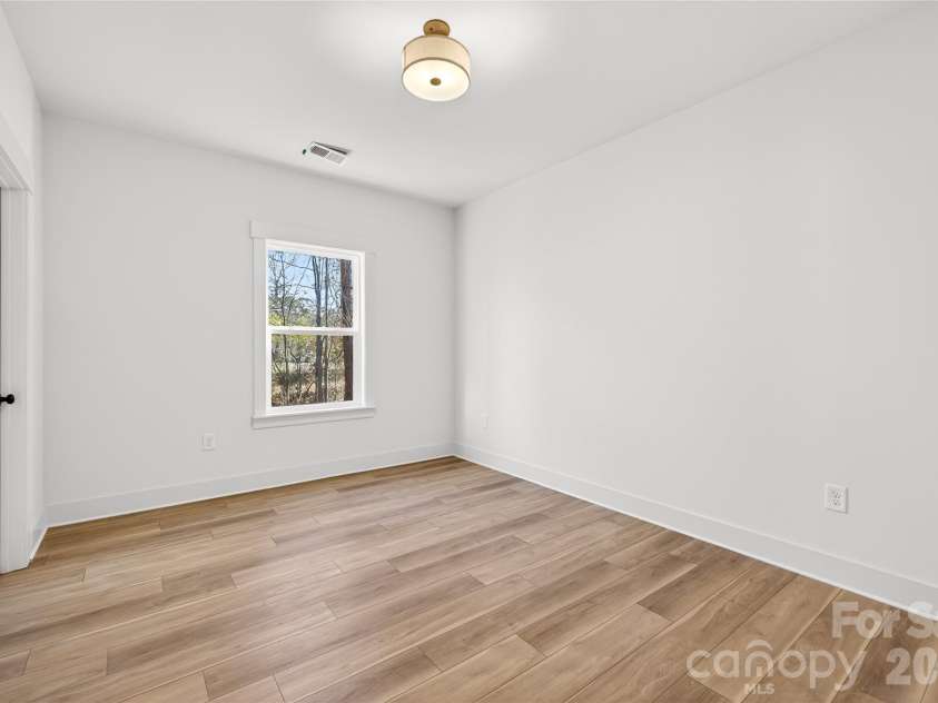 4630 McClure Road, Charlotte, NC 28216.  MLS# CAR4380944, YatesRealty ID 29364. Representation