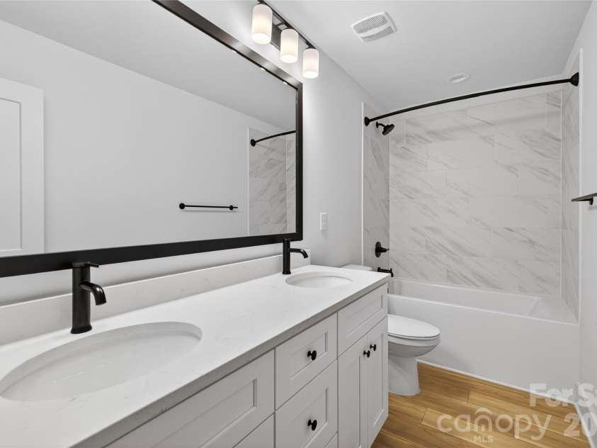 4630 McClure Road, Charlotte, NC 28216.  MLS# CAR4380944, YatesRealty ID 29364. Representation