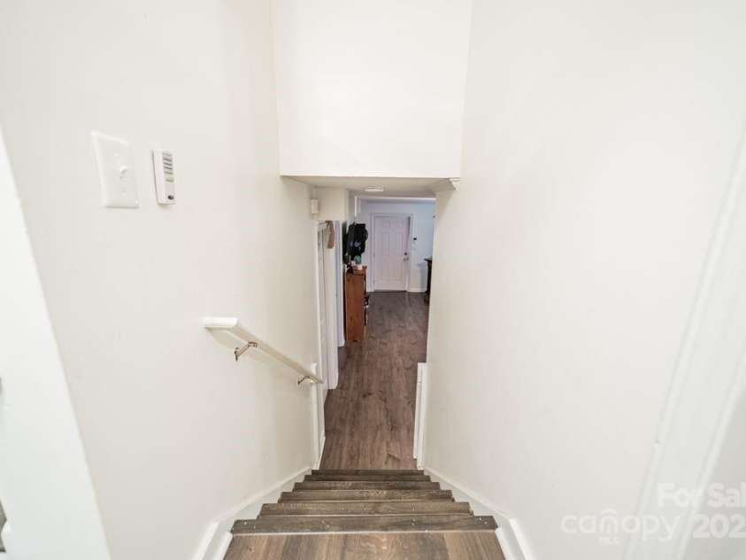 2015 Pamela Street, Gastonia, NC 28054.  MLS# CAR4285955, YatesRealty ID 29365. 