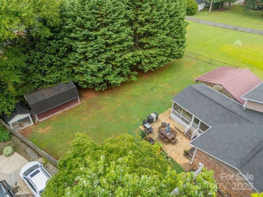 2015 Pamela Street, Gastonia, NC 28054.  MLS# CAR4285955, YatesRealty ID 29365. 