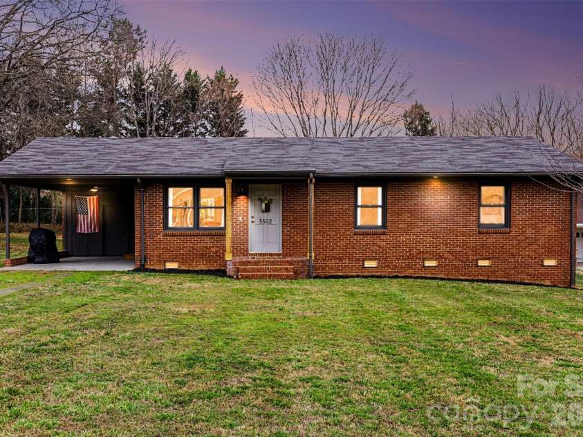 5502 Chicopee Drive, Mint Hill, NC 28227.  MLS# CAR4351670, YatesRealty ID 29367. 