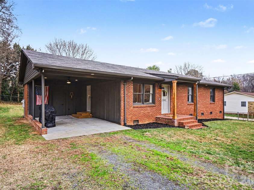 5502 Chicopee Drive, Mint Hill, NC 28227.  MLS# CAR4351670, YatesRealty ID 29367. 