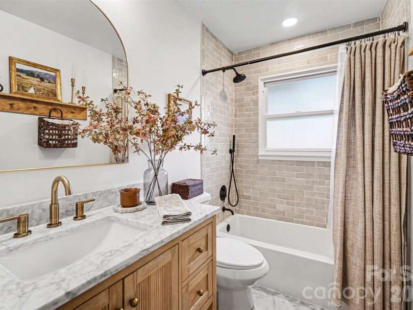 5502 Chicopee Drive, Mint Hill, NC 28227.  MLS# CAR4351670, YatesRealty ID 29367. 