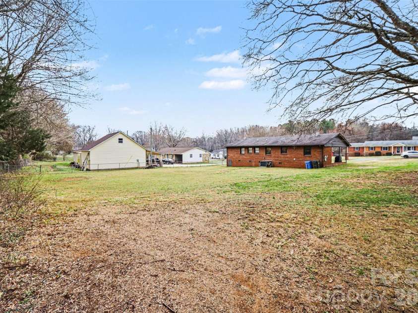 5502 Chicopee Drive, Mint Hill, NC 28227.  MLS# CAR4351670, YatesRealty ID 29367. 