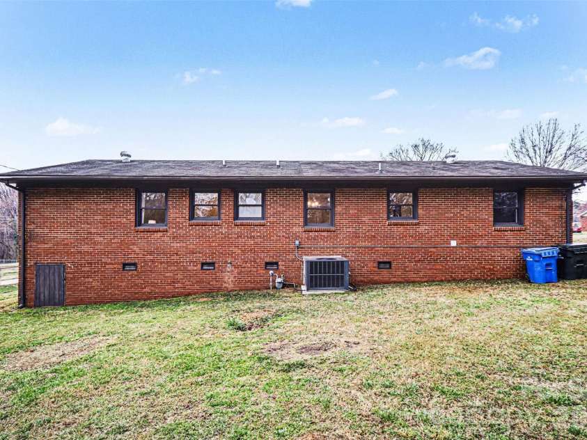 5502 Chicopee Drive, Mint Hill, NC 28227.  MLS# CAR4351670, YatesRealty ID 29367. 
