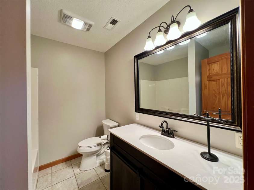 127 Whataview Drive, Whittier, NC 28789.  MLS# CAR4284864, YatesRealty ID 29368. 