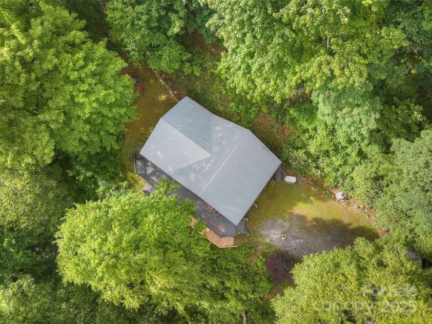 127 Whataview Drive, Whittier, NC 28789.  MLS# CAR4284864, YatesRealty ID 29368. 