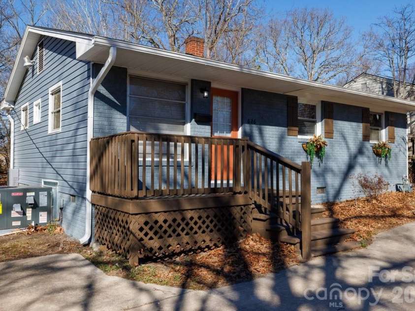 626 Spruce Street, Rock Hill, SC 29730.  MLS# CAR4325647, YatesRealty ID 2937. 